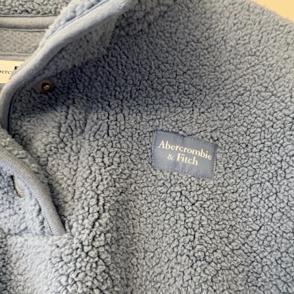 NWT Abercrombie kids Sherpa sweatshirt size 13/14 - Picture 4 of 4
